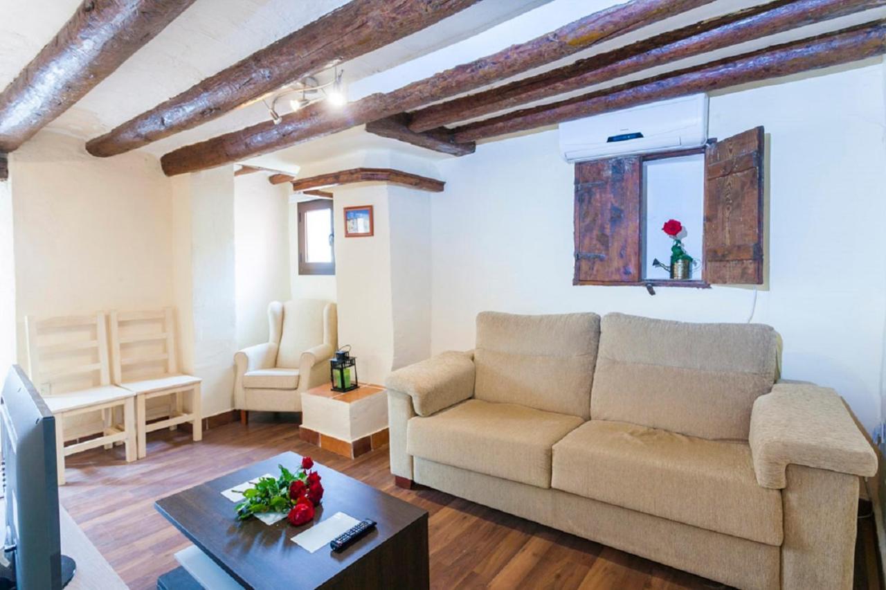 Apartamentos Casa Samper 산타 에우랄리아 데 갈레고 객실 사진