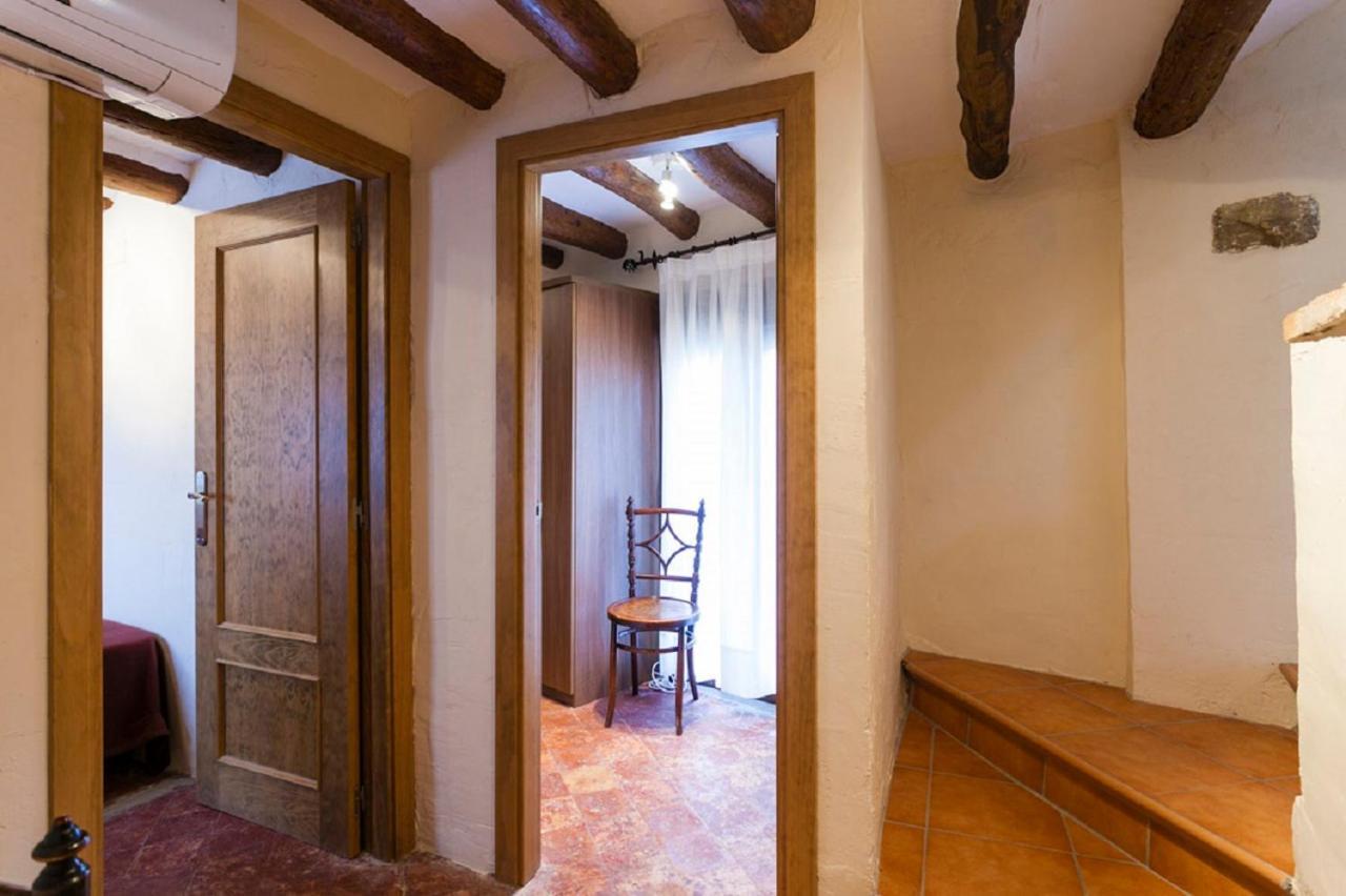 Apartamentos Casa Samper 산타 에우랄리아 데 갈레고 객실 사진