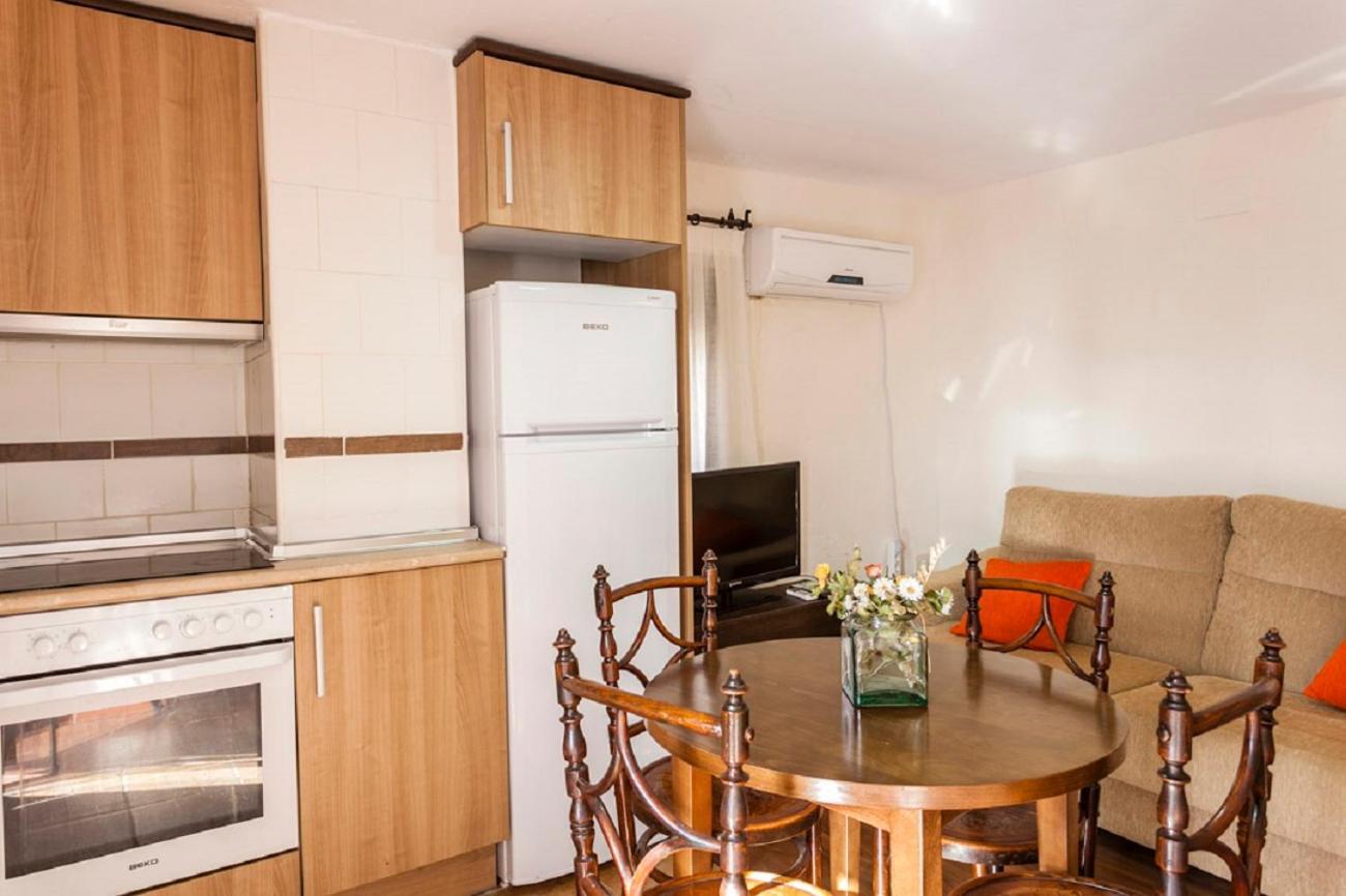 Apartamentos Casa Samper 산타 에우랄리아 데 갈레고 객실 사진